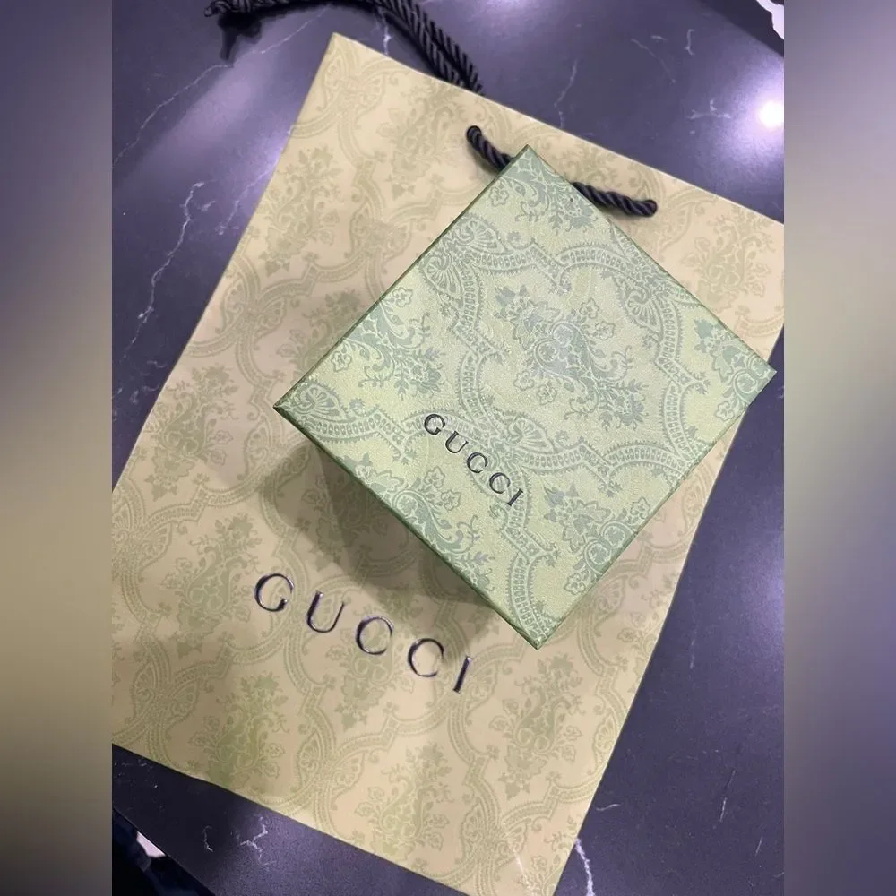 NIB Green & Red G-Coupe Gucci Watch - Picture 8 of 8